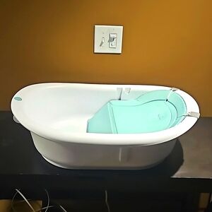 Frida Newborn / Infant Bathtub